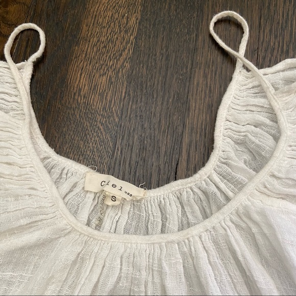 White embroidered cold shoulder tunic - Picture 3 of 6